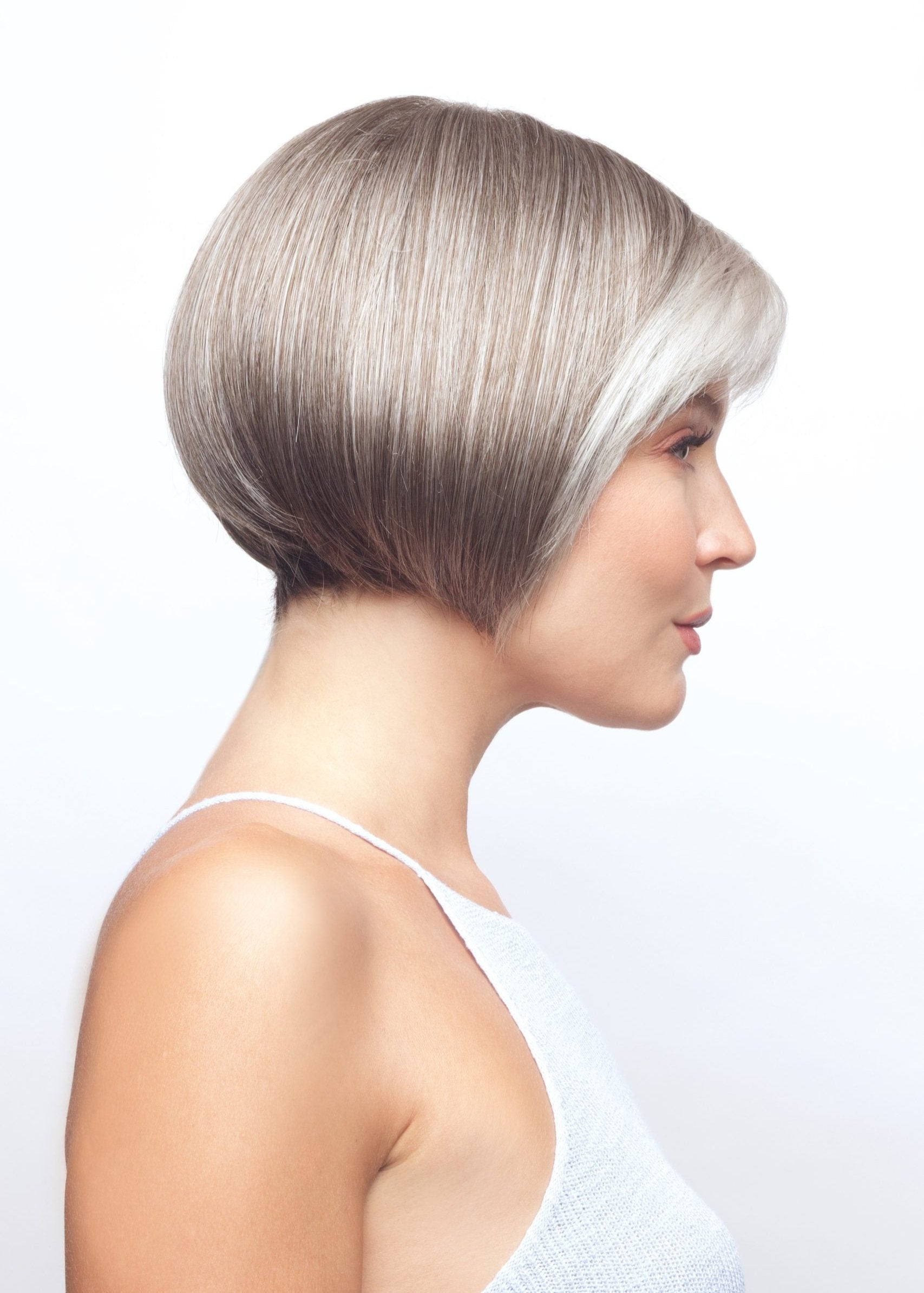 Cory wig by Noriko in Sandy Silver