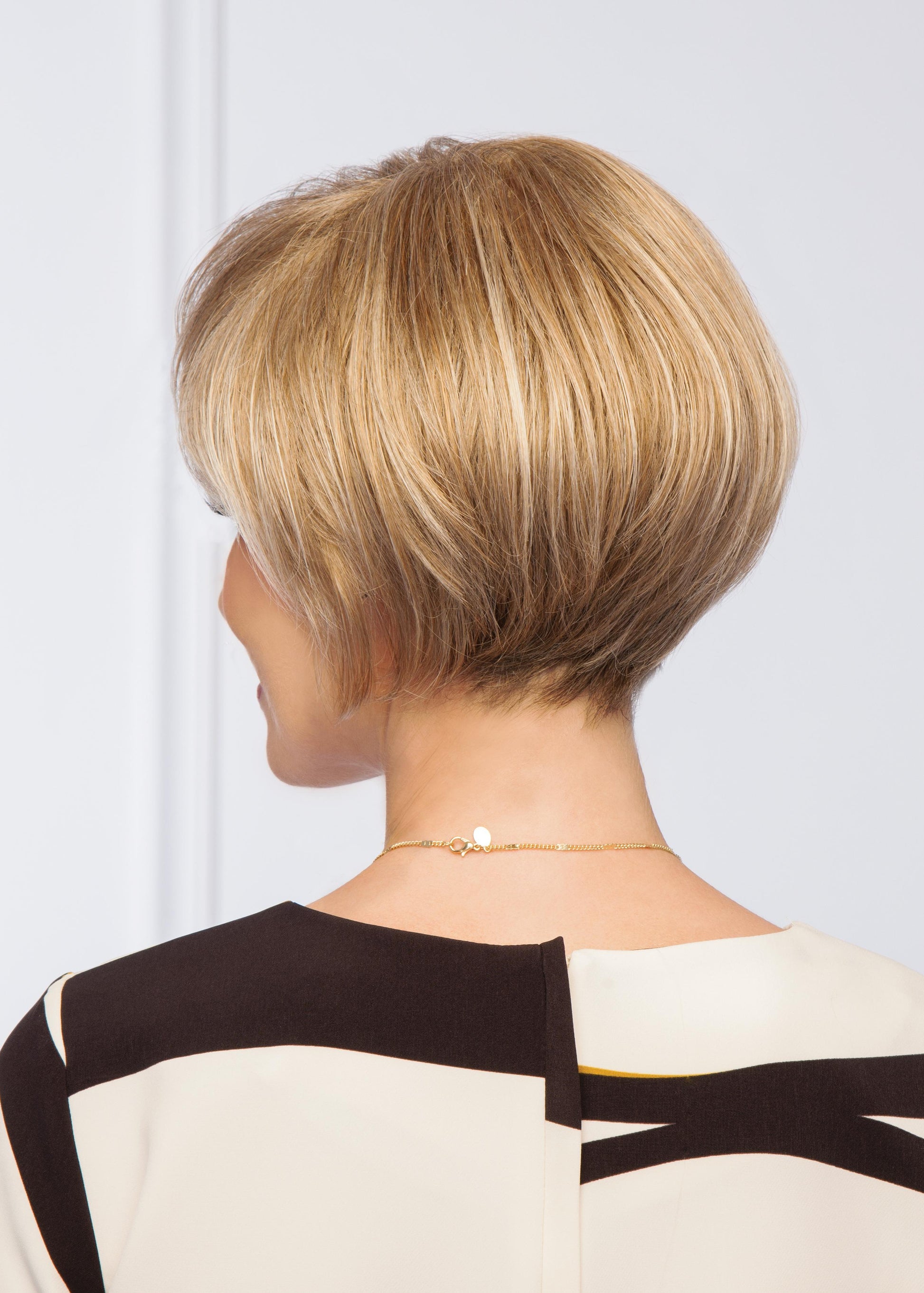 Folly wig by Gabor in Praline Mist