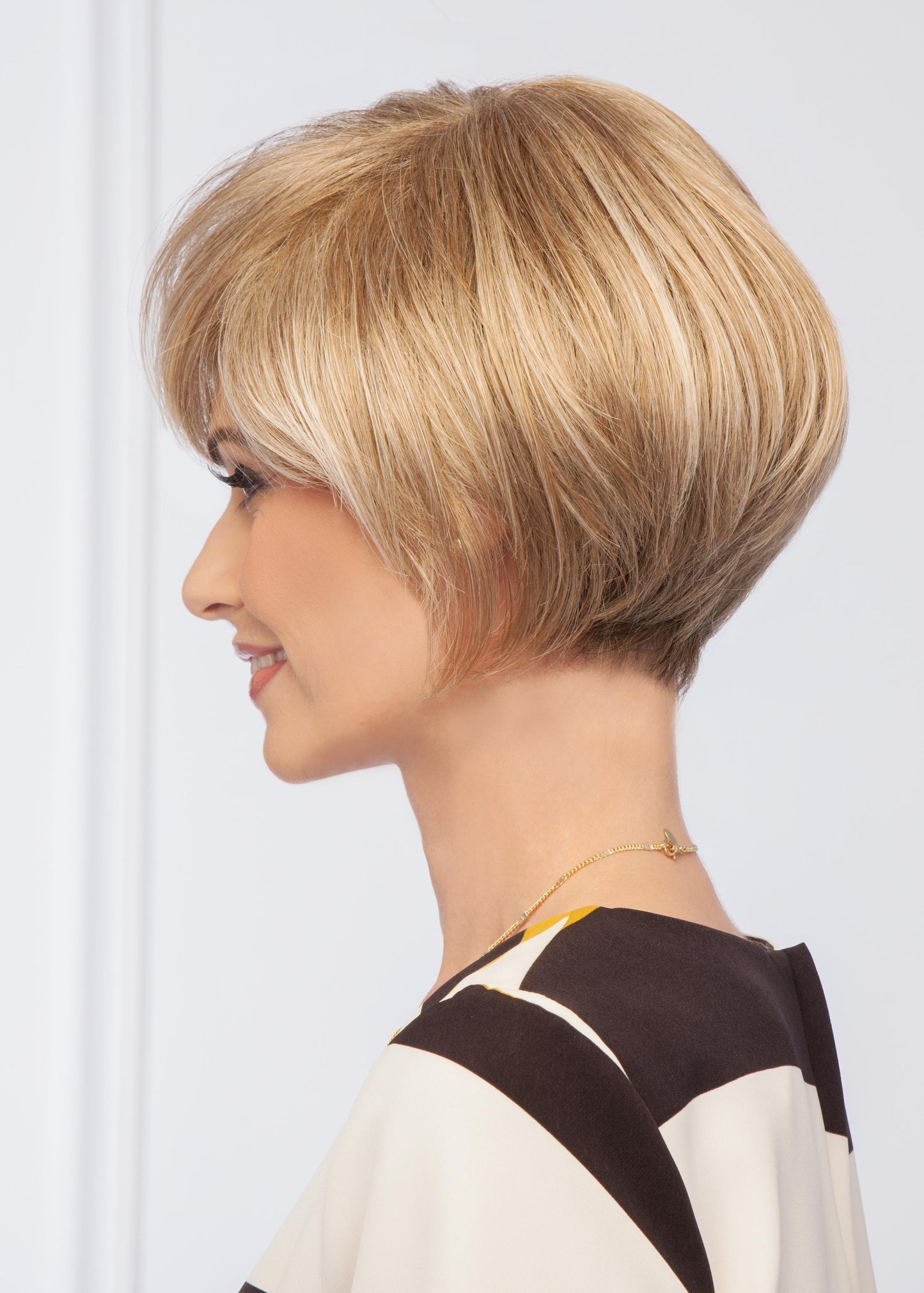 Folly wig by Gabor in Praline Mist