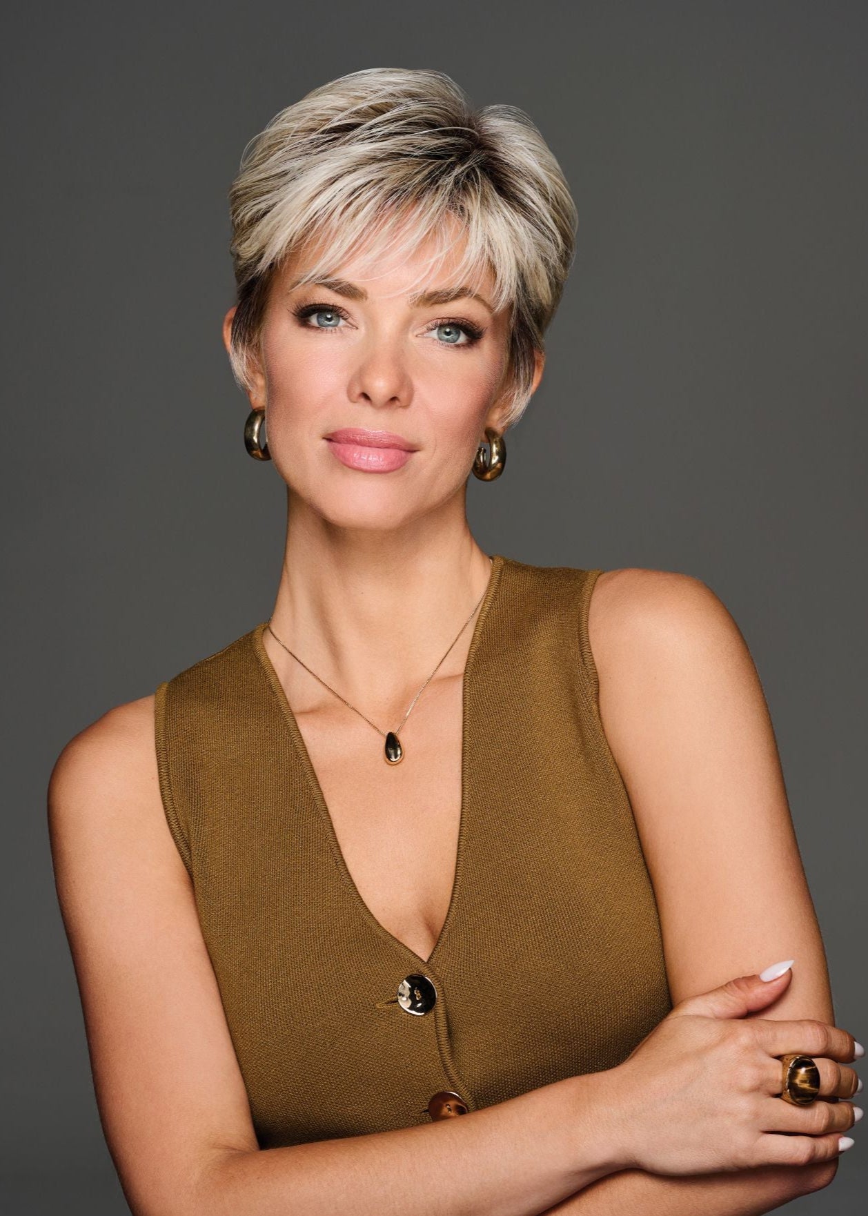 Jaw Dropper wig Gabor