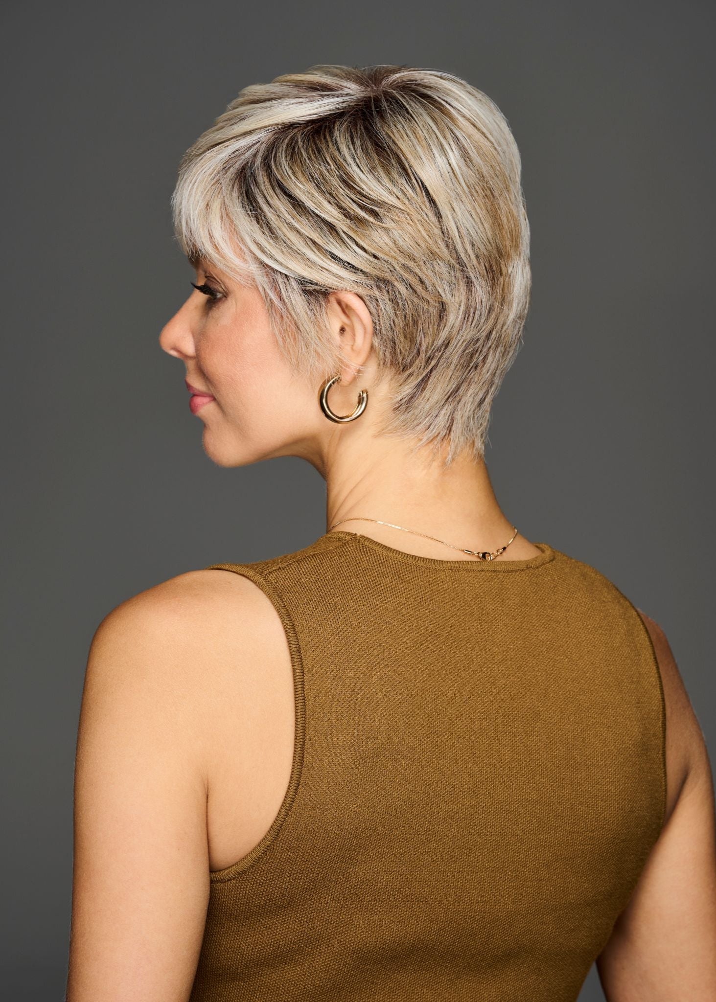 Jaw Dropper wig Gabor