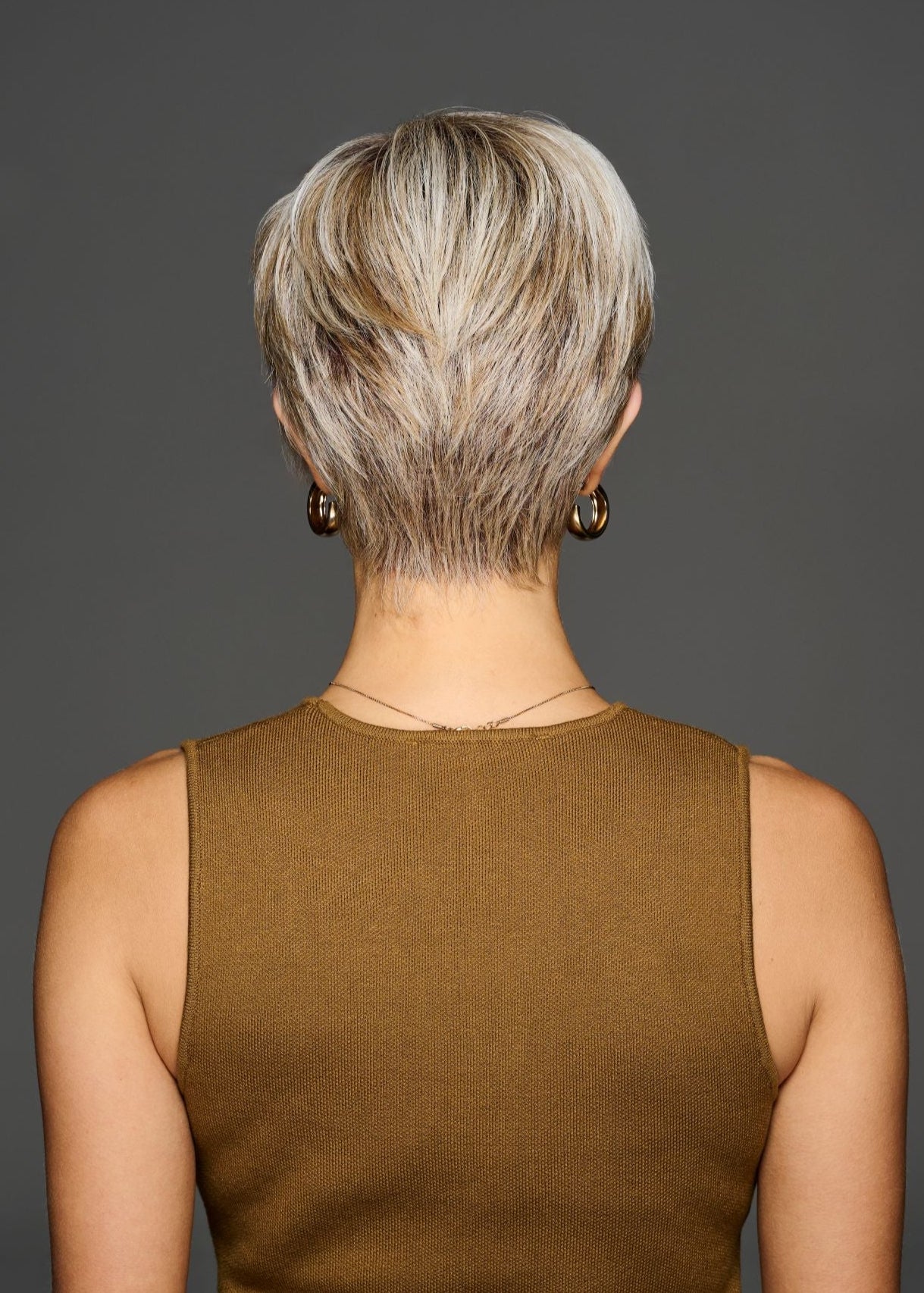 Jaw Dropper wig Gabor