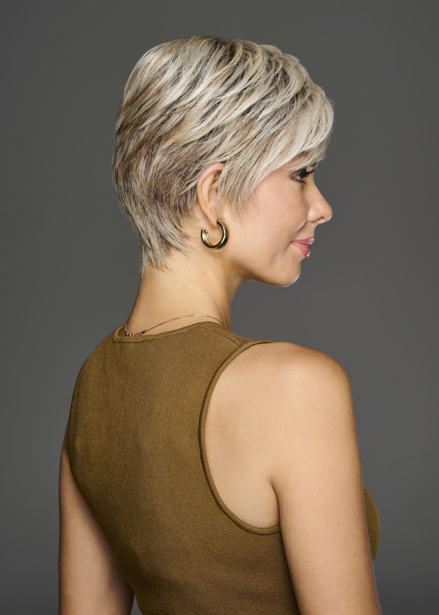 Jaw Dropper wig Gabor