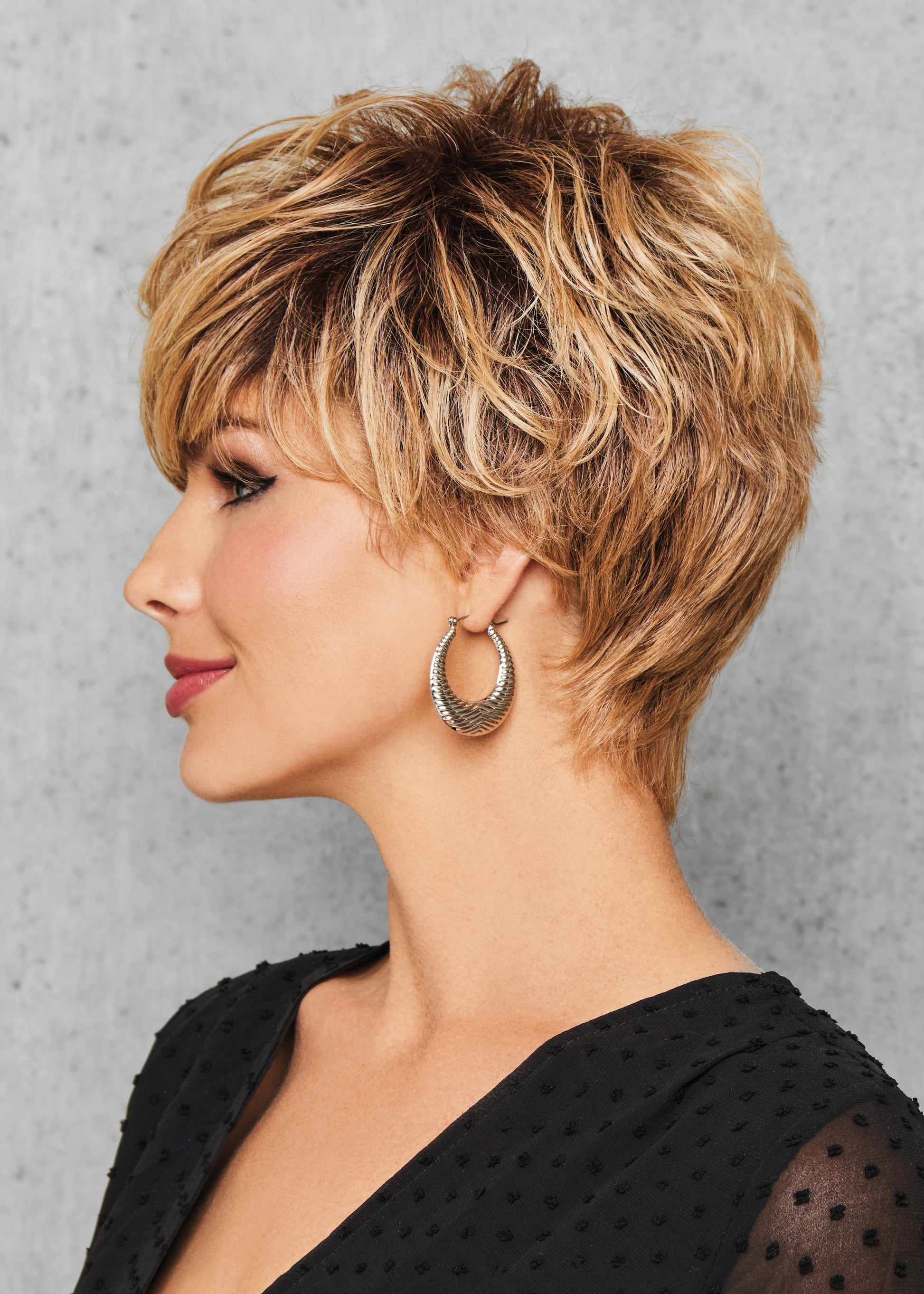 Full Fringe Pixie wig by Hairdo