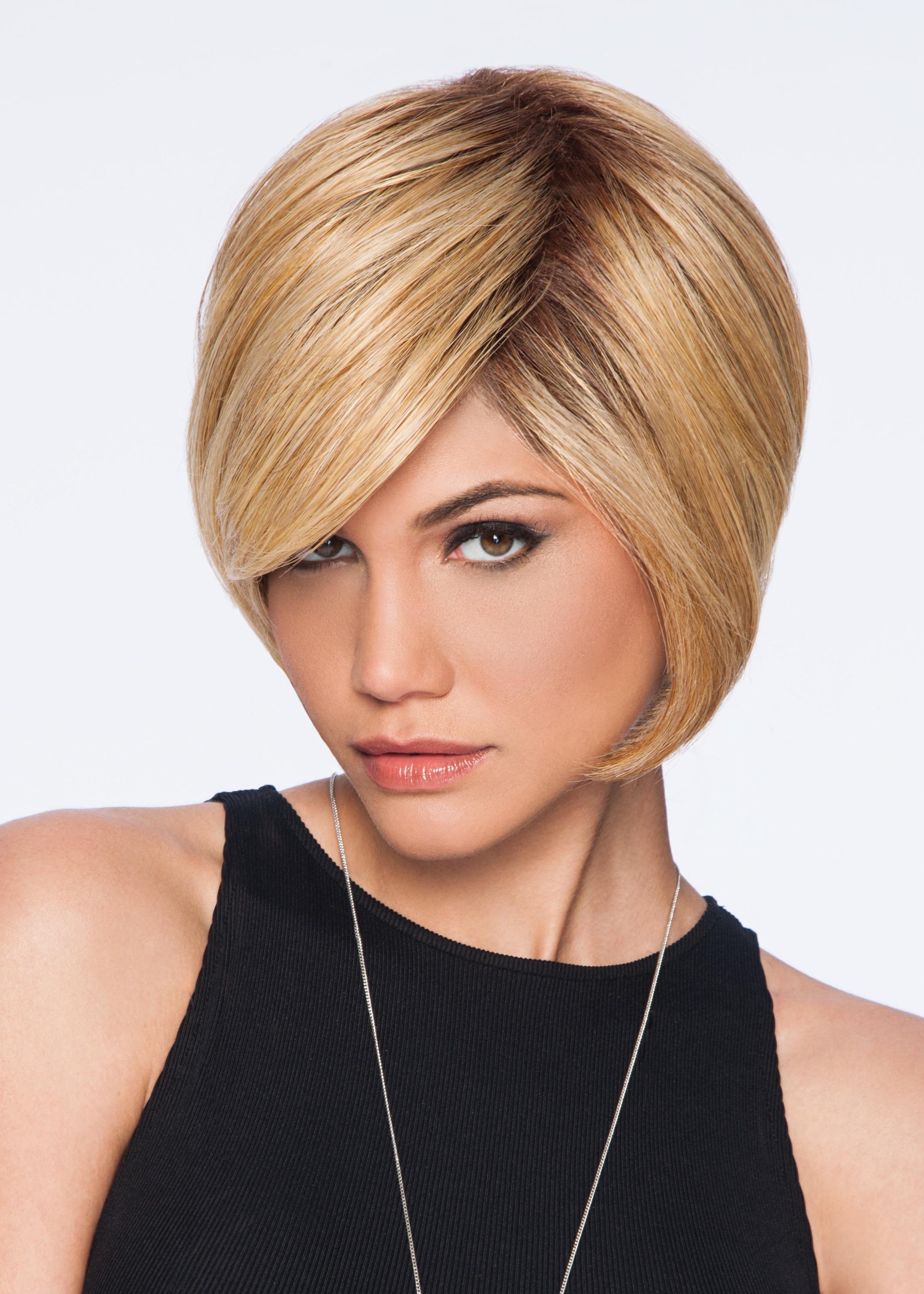 Layered Bob wig by Hairdo