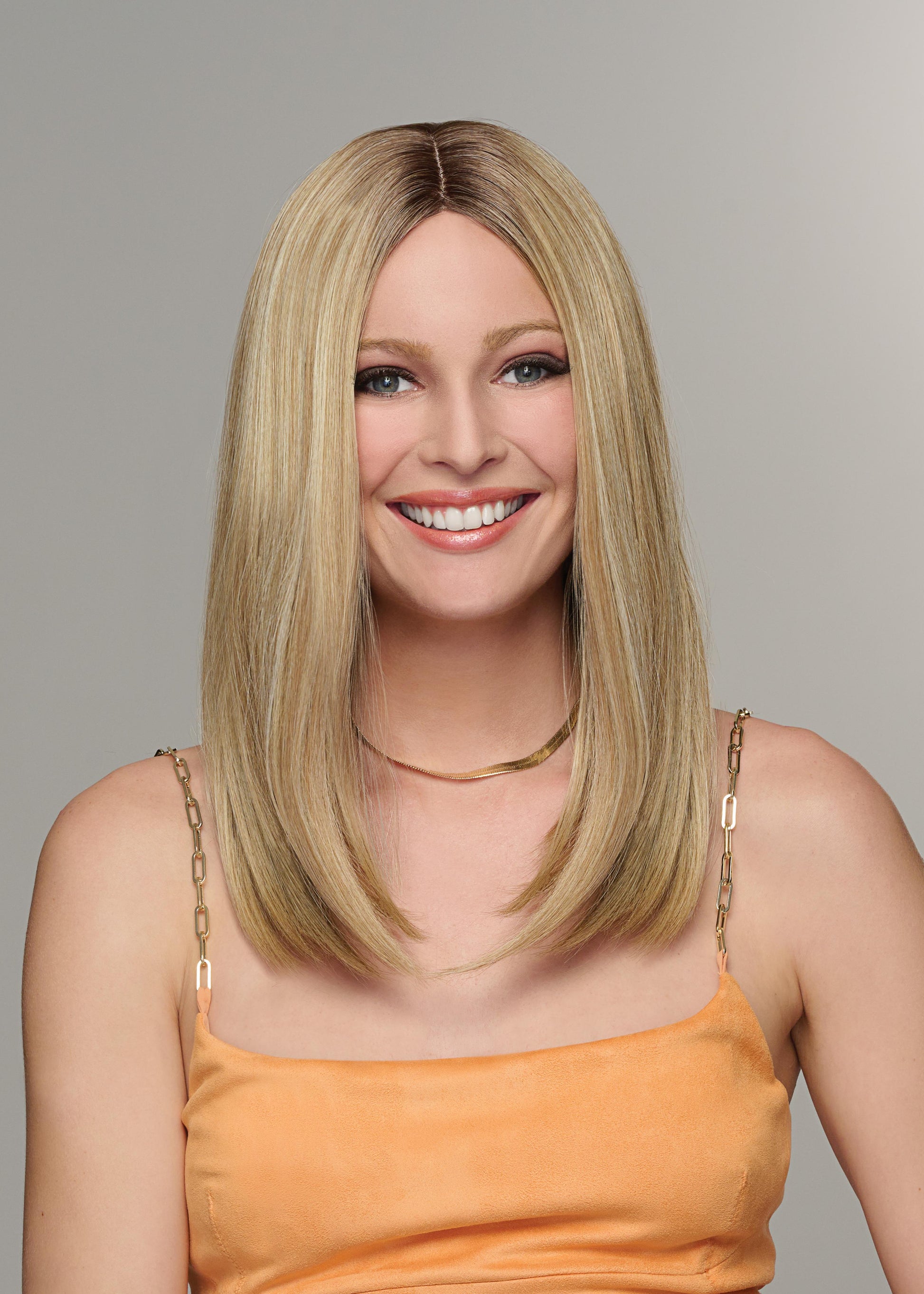 Sleek For The Week wig by Hairdo