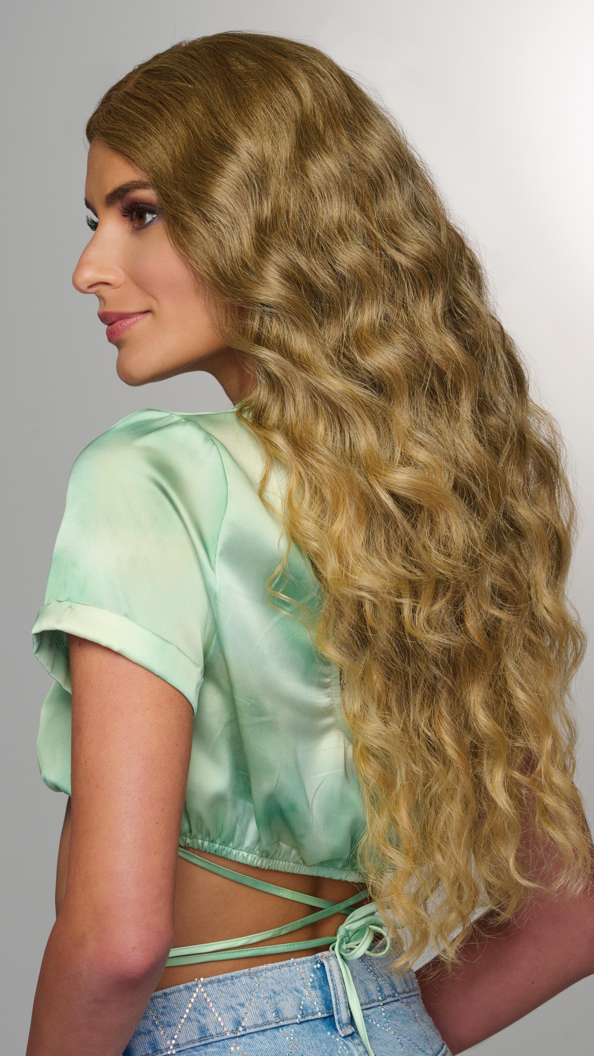 Curly Girlie wig by Hairdo