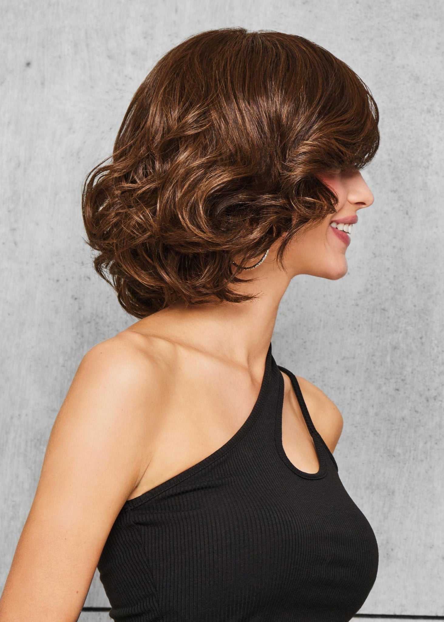 Bombshell Bob wig by Hairdo