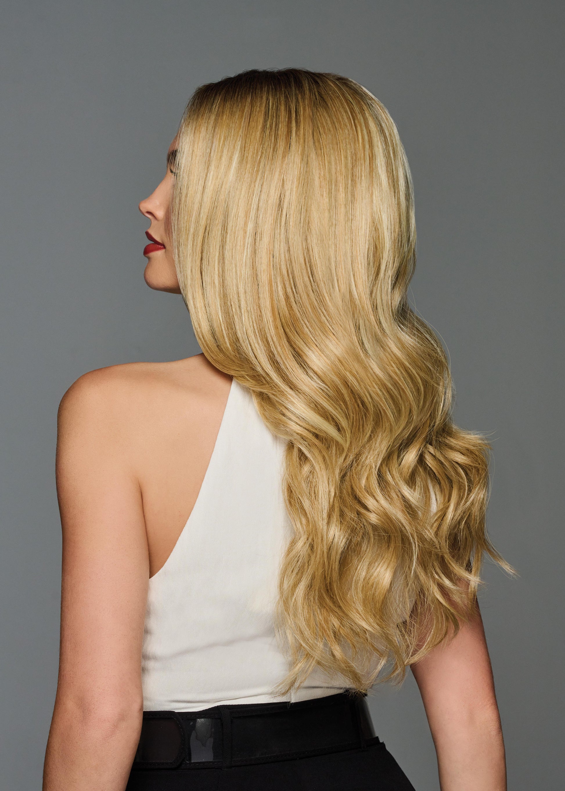 Long Tousled Waves wig by Hairdo