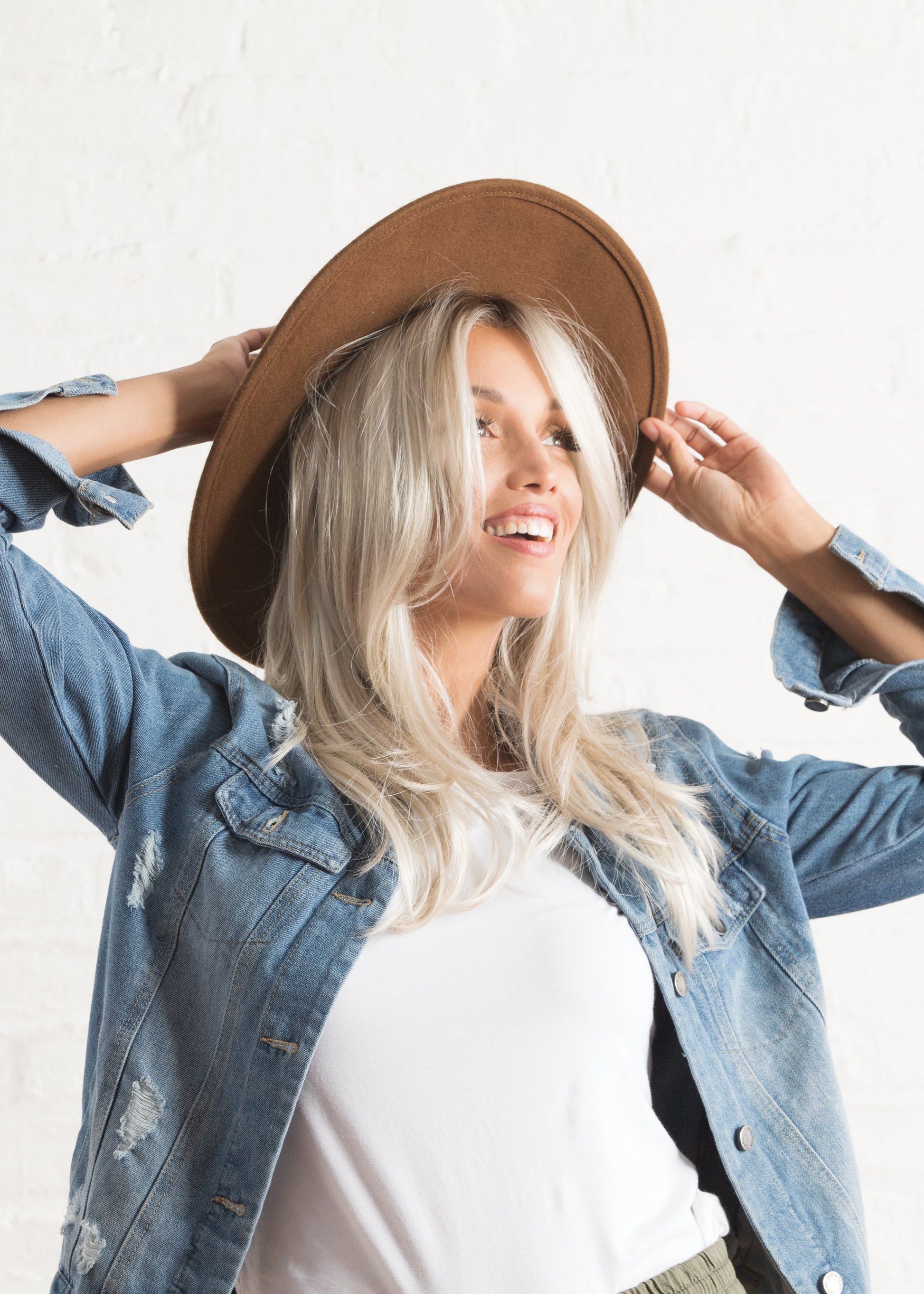 Locklan wig by Estetica in SUNLITBLONDE