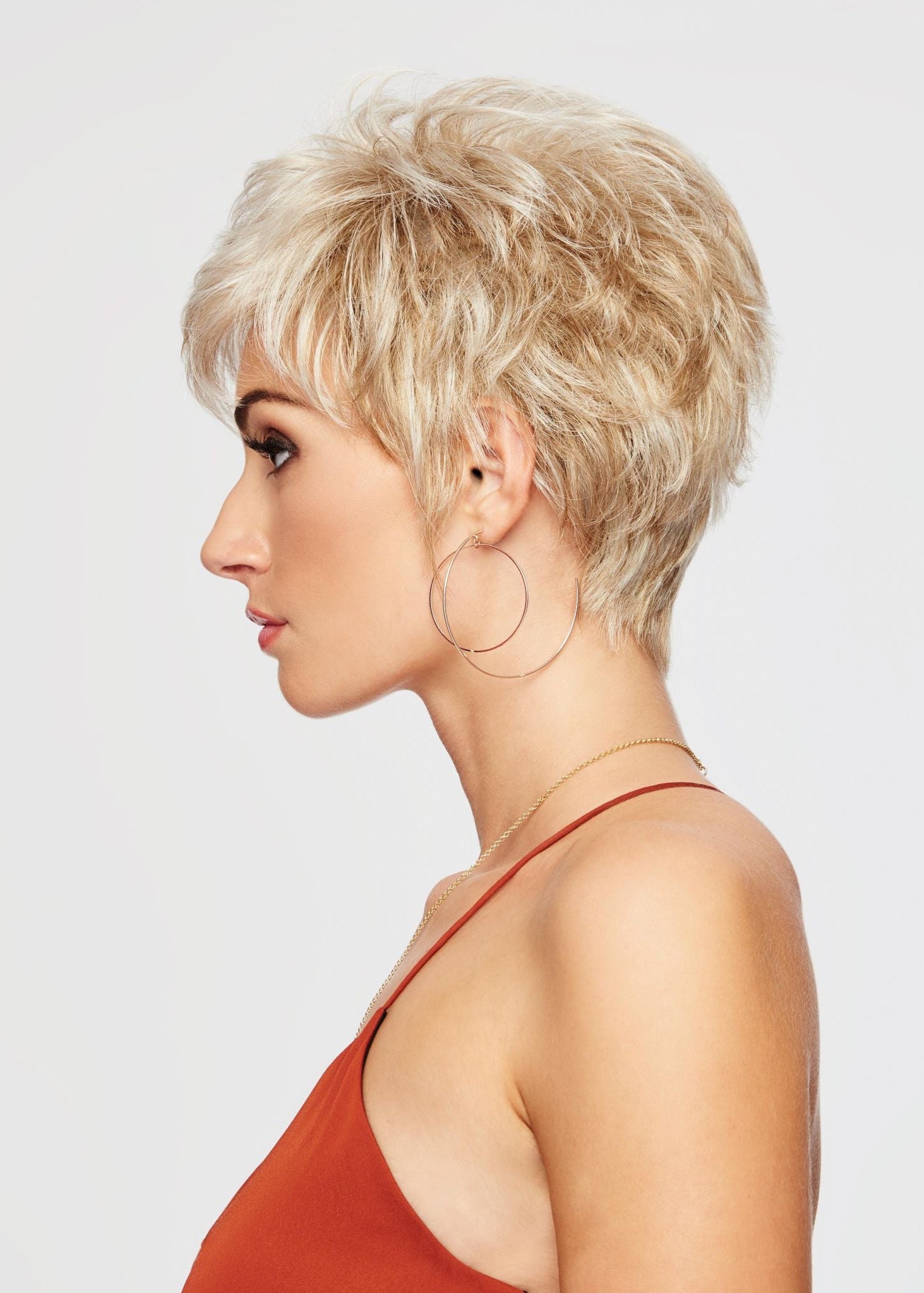 Sparkle wig by Raquel Welch in Glazed Vanilla