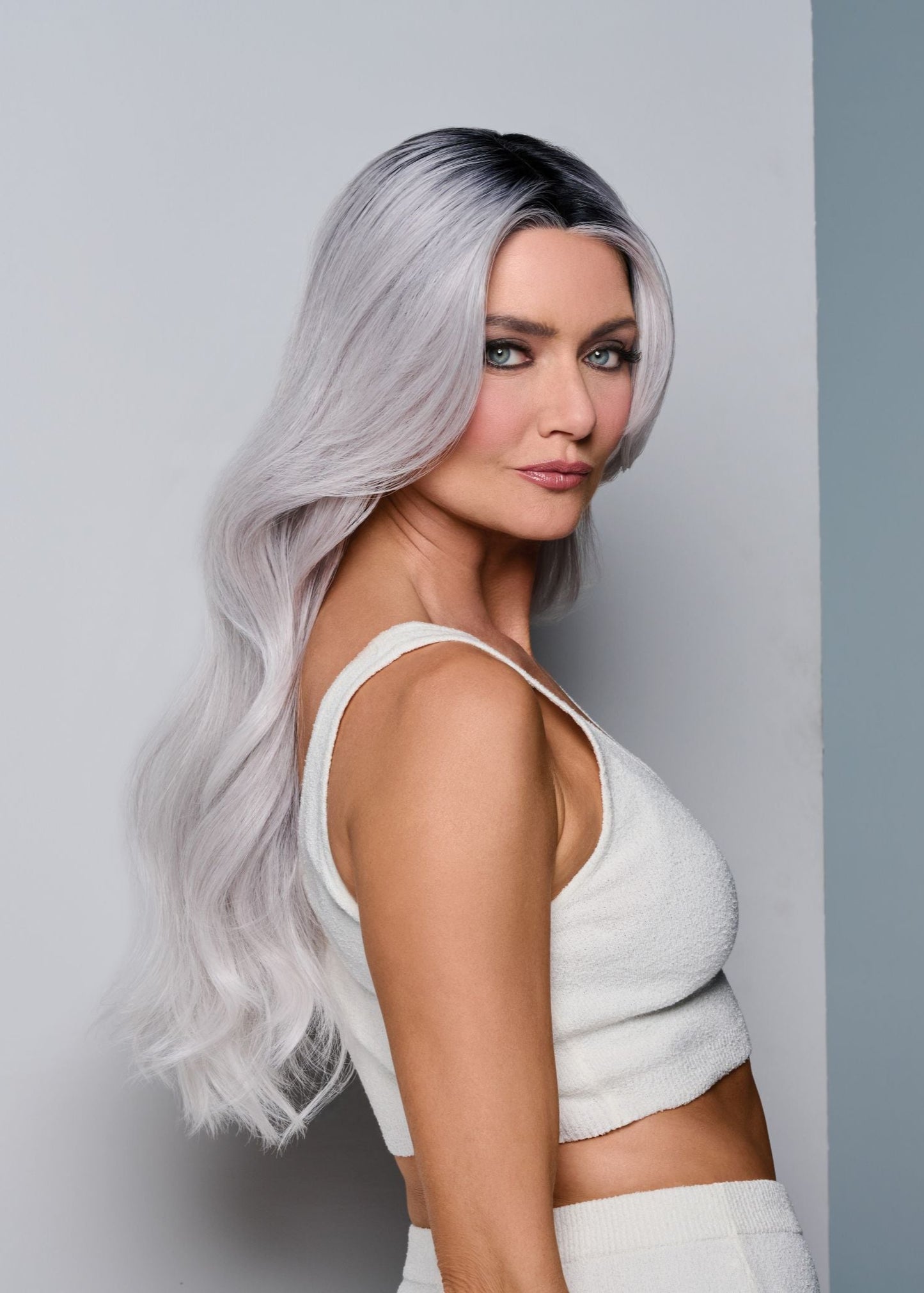 Queue The Hue wig Raquel Welch