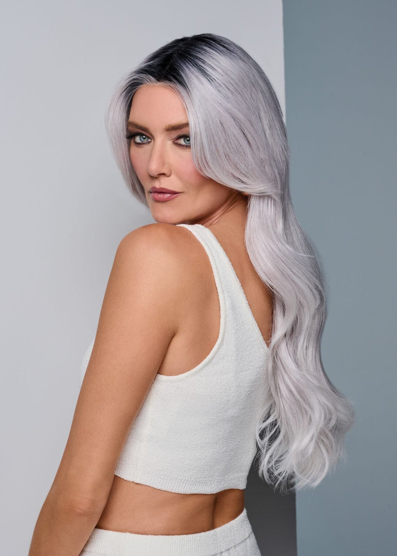 Queue The Hue wig Raquel Welch