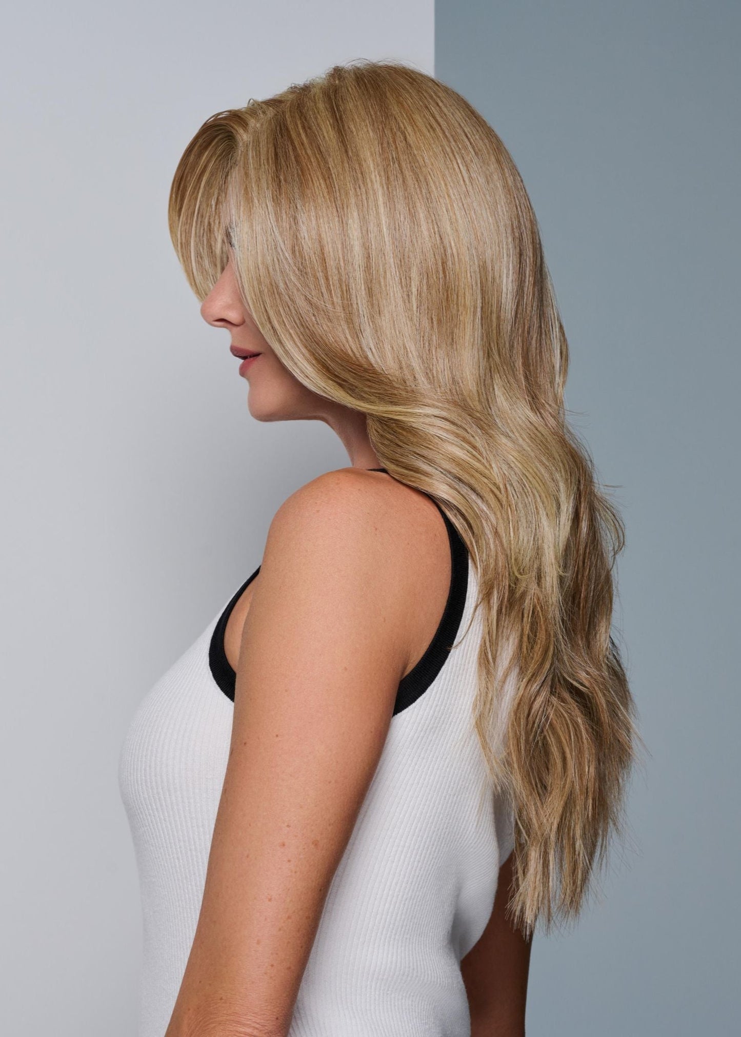 Runway Rehearsal wig by Raquel Welch RL14/22 Pale Gold Wheat