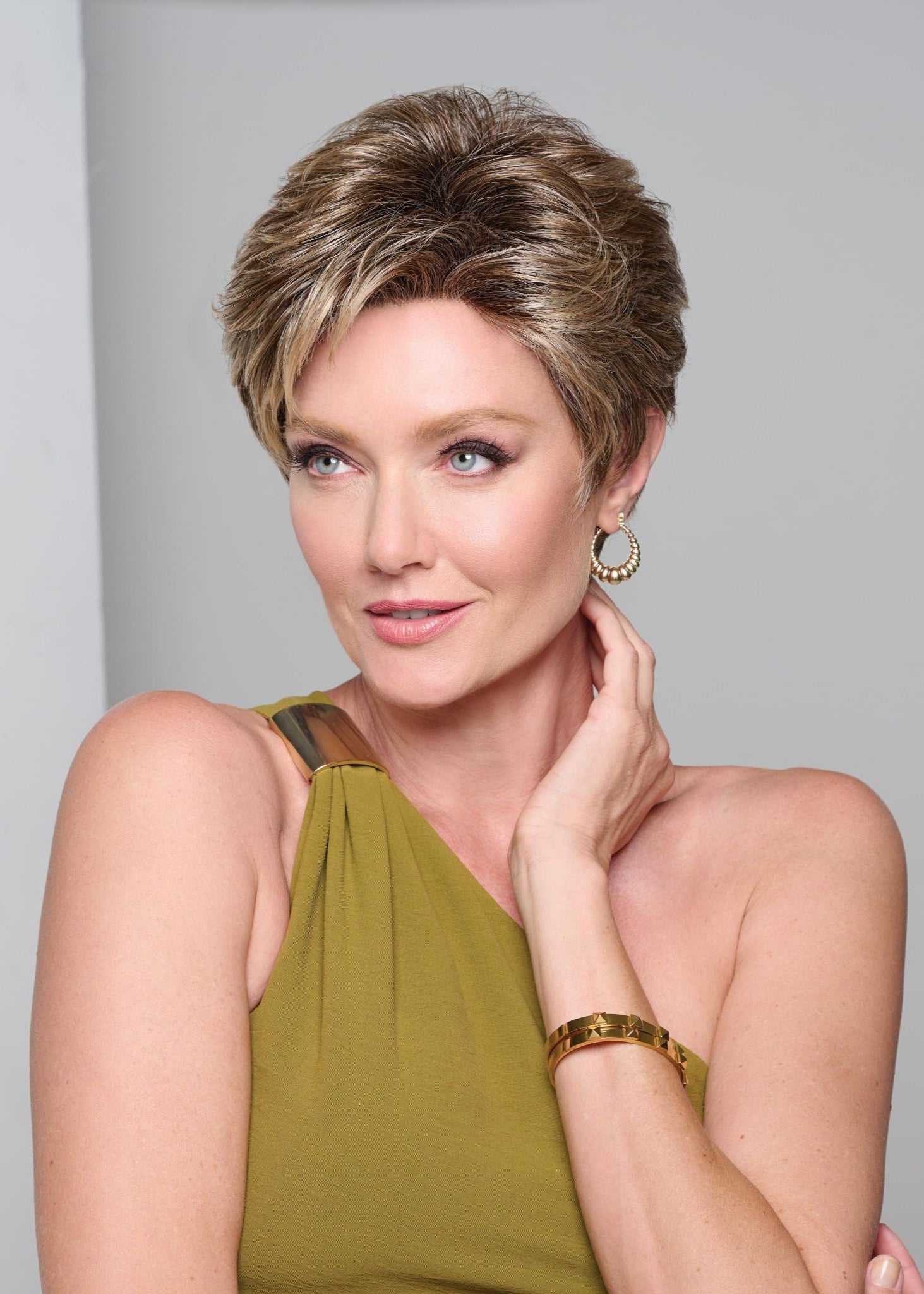 Winner Premium by Raquel Welch lace front SS Cappuccino