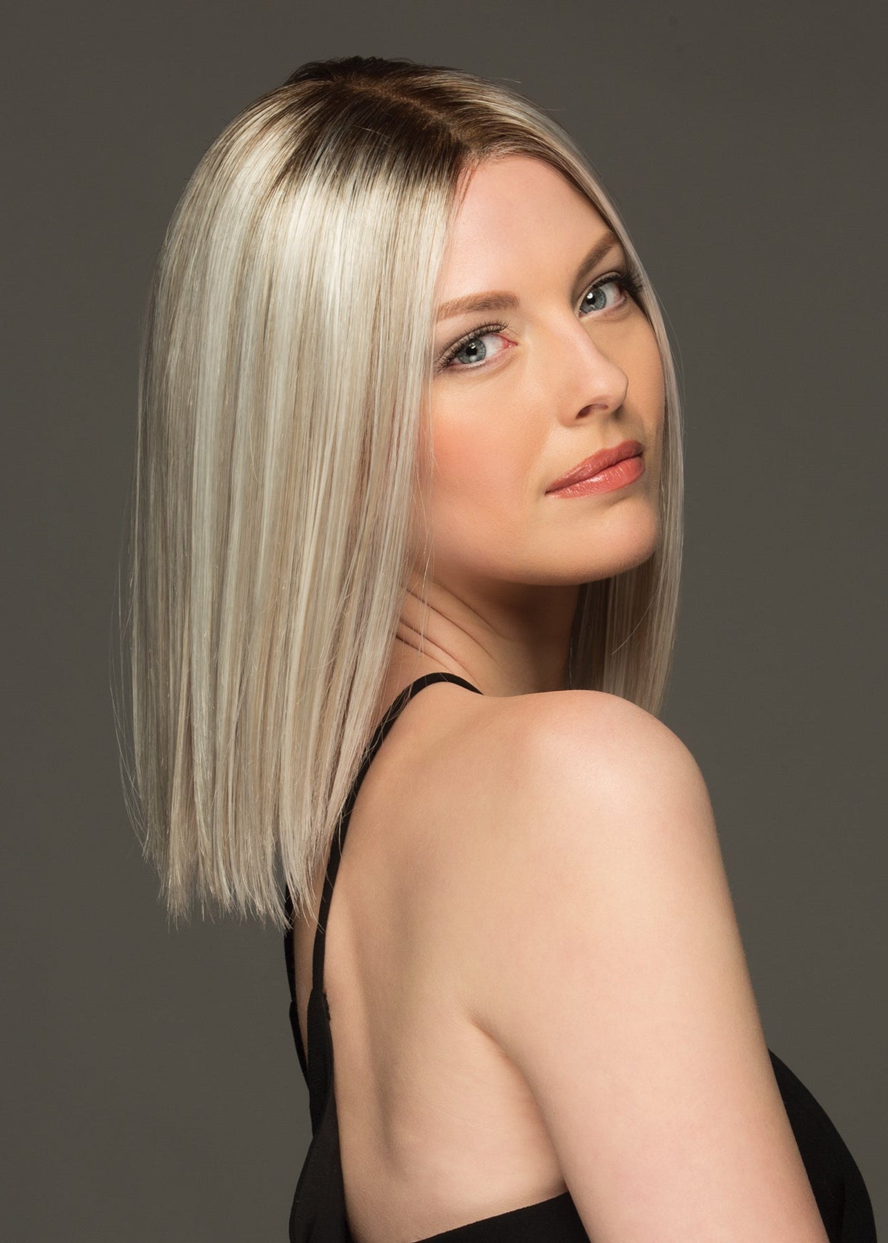 Sutton wig by Estetica in SILVERSUNRT8