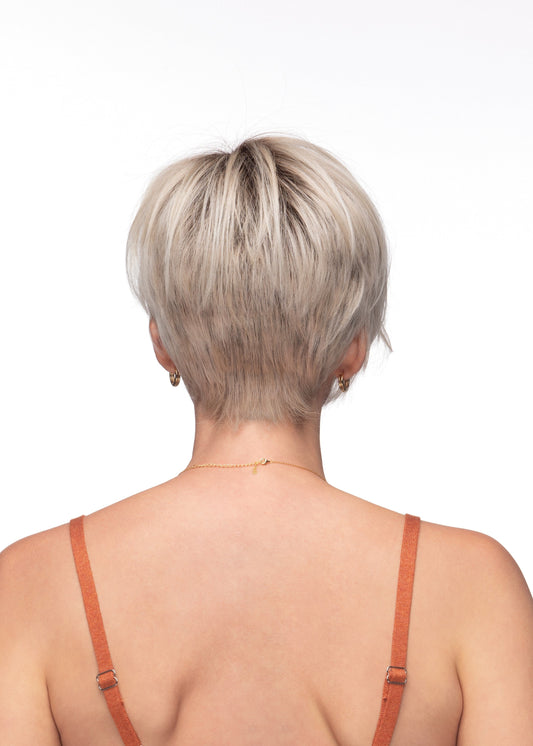 Vale wig by Estetica SILVERSUNRT8