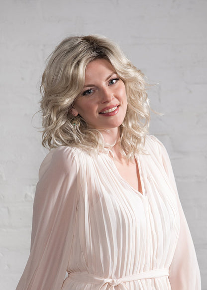 Finn by Estetica in SUNLITBLONDE