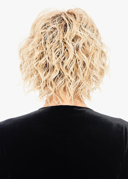Breezy Wave Cut wig by Hairdo