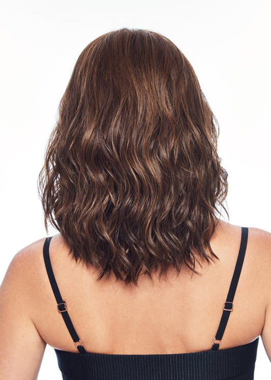 Courtside Waves wig by Hairdo