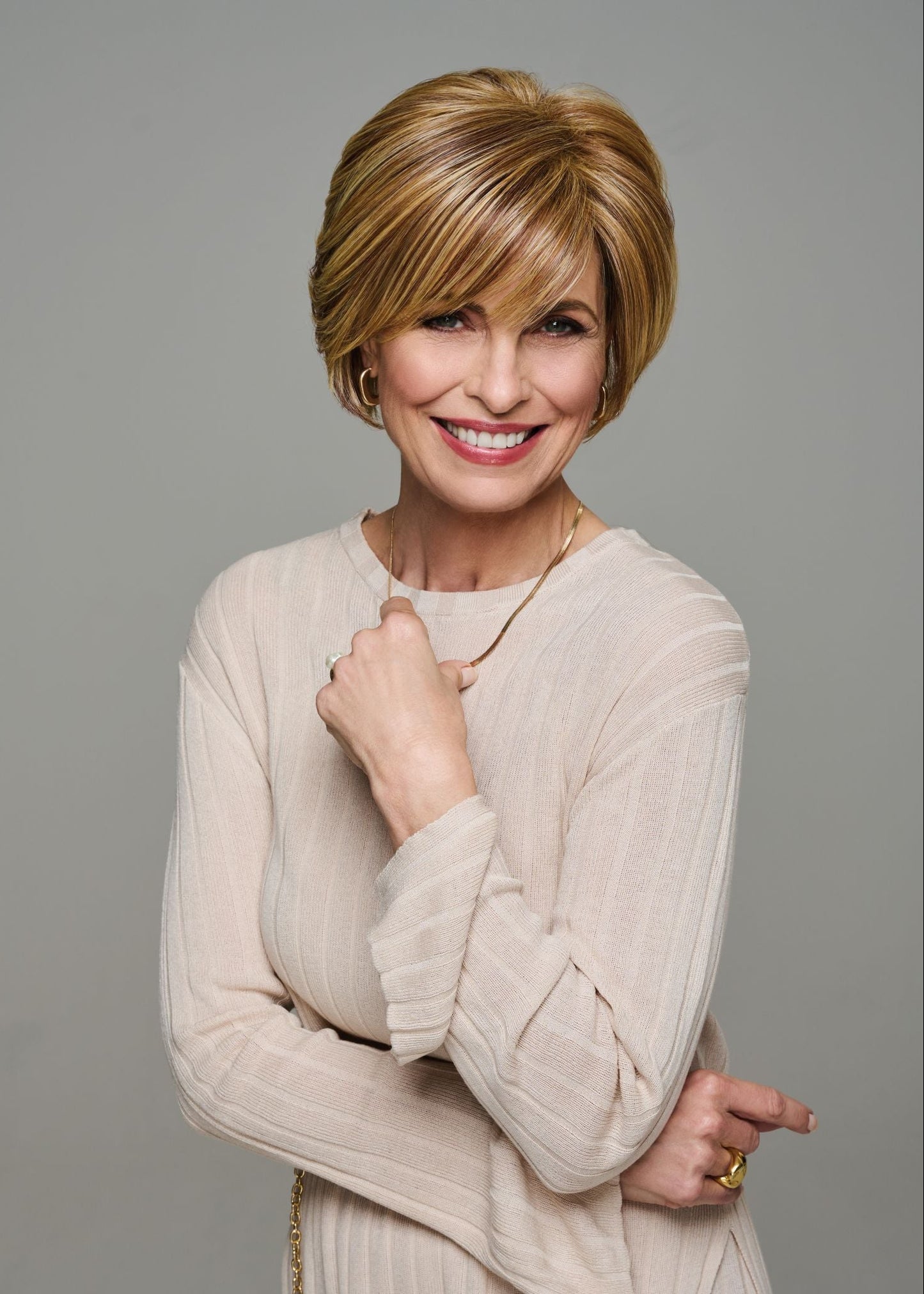 Whirl by Gabor Essentials in Medium Blonde