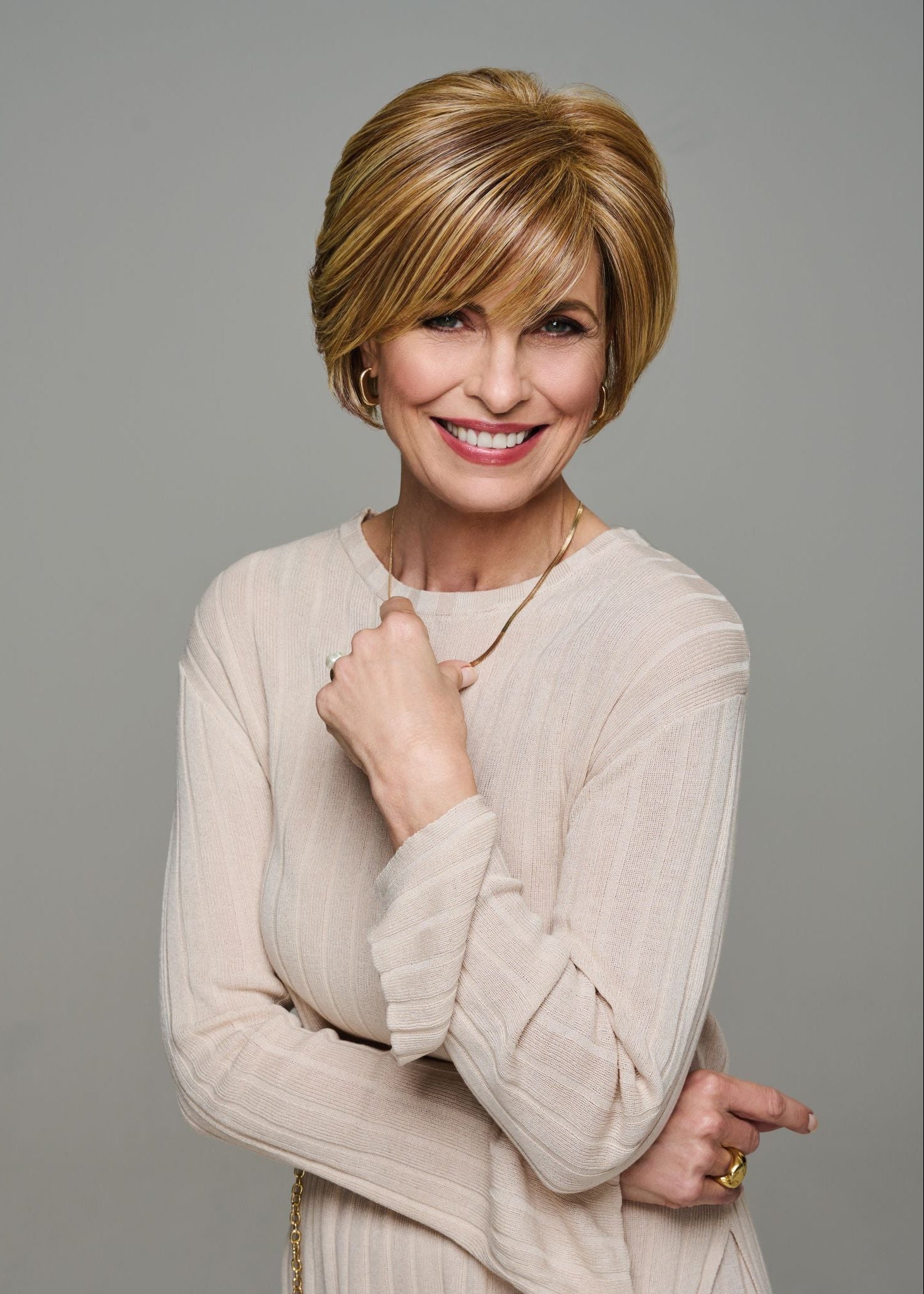 Whirl by Gabor Essentials in Medium Blonde