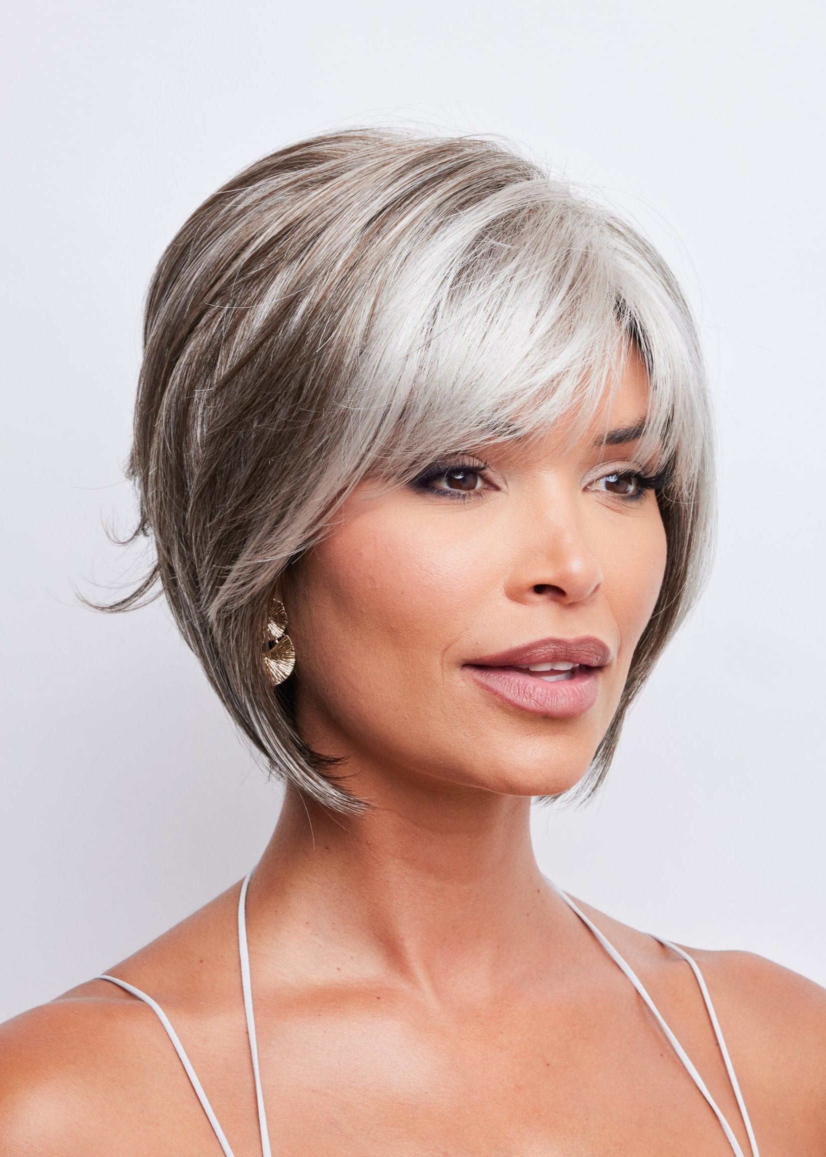 Zeal wig by Noriko in Sandy Silver