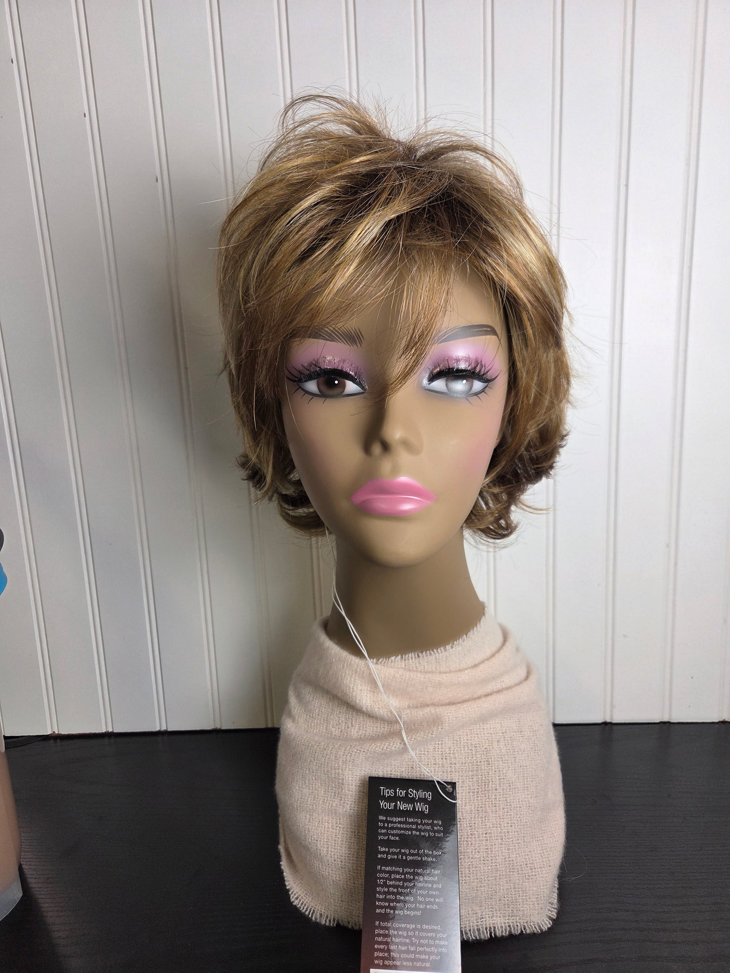 JACLYN SMITH CALLA WIG by PAULA YOUNG - BOUTIQUE BARGAIN