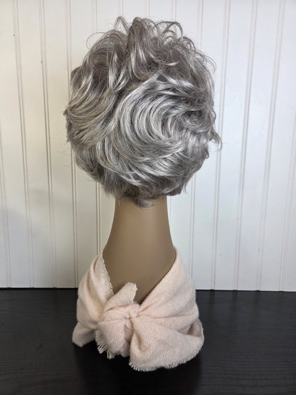 BRUSSELS *Size LARGE by Paula Young color 51B - GENTLY LOVED